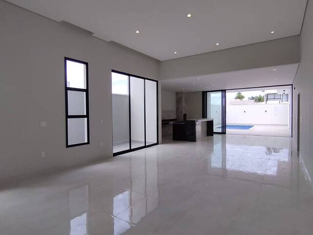 Casa para Venda em Araxá - 2