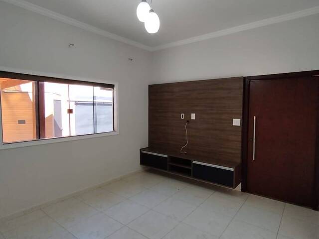 Casa para Venda em Araxá - 3