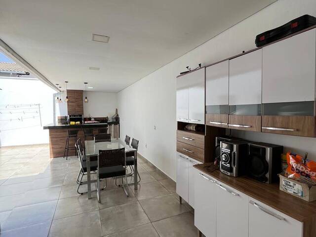 Casa para Venda em Araxá - 3