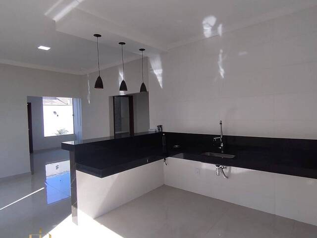 Casa para Venda em Araxá - 3