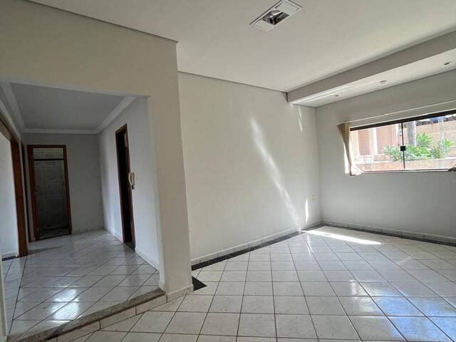 Casa para Venda em Araxá - 4