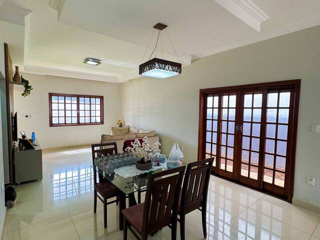 Casa para Venda em Araxá - 5