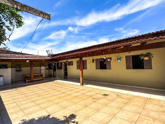 Casa para Venda em Araxá - 2