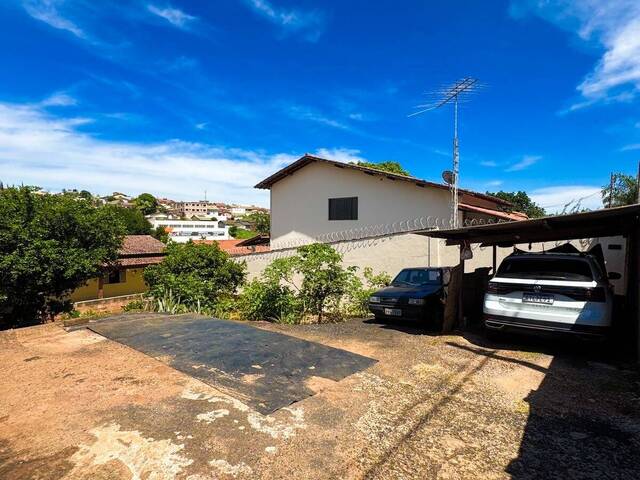 Casa para Venda em Araxá - 5