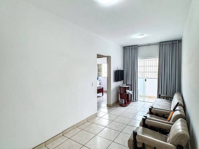 #115 - Apartamento para Venda em Araxá - MG - 2