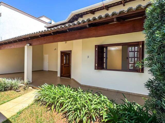 #128 - Casa para Venda em Araxá - MG - 1