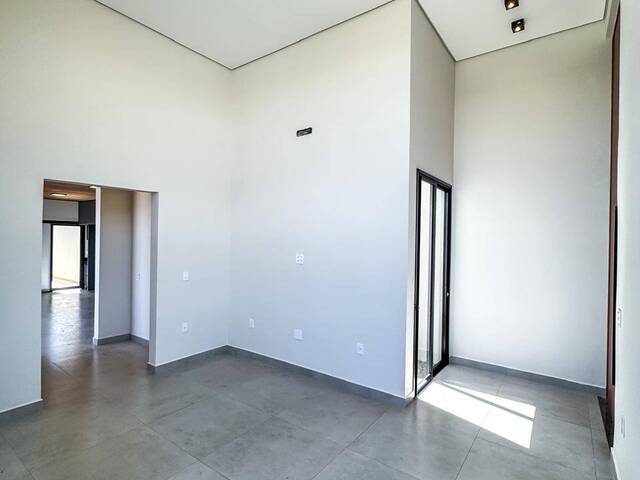 #132 - Casa para Venda em Araxá - MG - 2