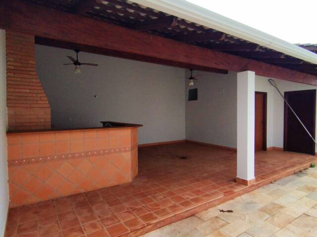 #142 - Casa para Venda em Araxá - MG - 2