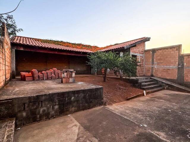 #192 - Casa para Venda em Araxá - MG - 2