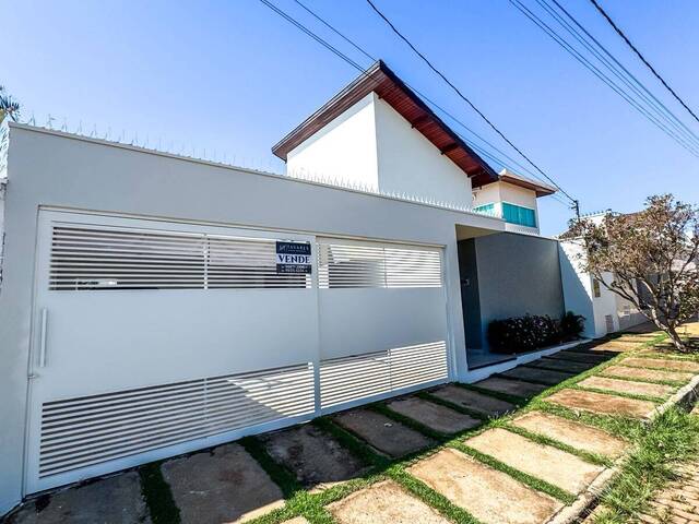 #204 - Casa para Venda em Araxá - MG - 1