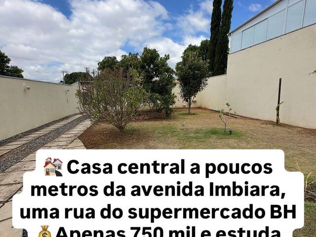 #221 - Casa para Venda em Araxá - MG - 1