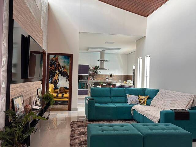 #222 - Casa para Venda em Araxá - MG - 1