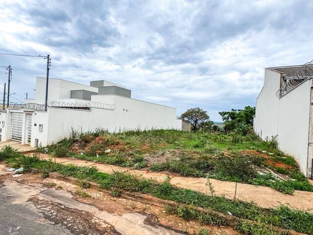 #230 - Área para Venda em Araxá - MG - 3