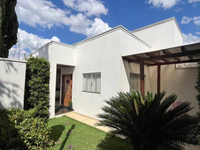 #238 - Casa para Venda em Araxá - MG - 2